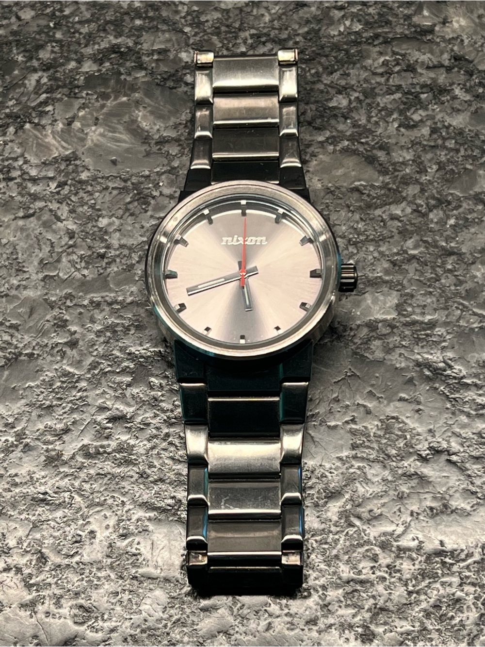 Nixon Dark Metal watch - Picture 2 of 6
